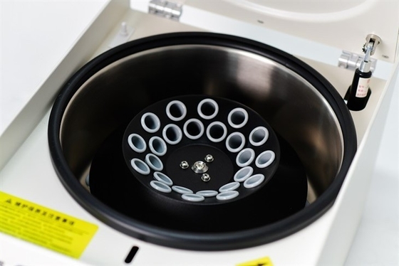 4000 rpm Benchtop Low Speed Centrifuge Machine Max 6*50ml