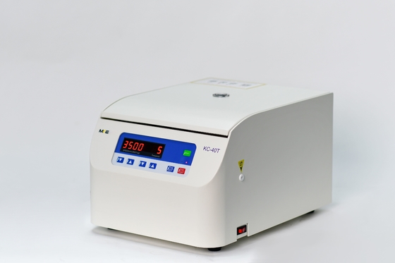 Quiet &amp; Efficient Labtech Table Top Low Speed Centrifuge Maximum Speed 4000 RPM And Noise Level ≤55dB(A)